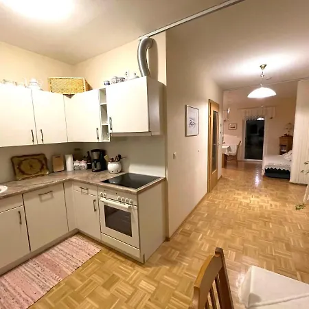 Gaestewohnung Sebastian גרונדלסי