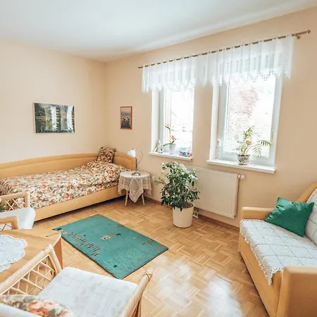 Gaestewohnung Sebastian 그룬들시